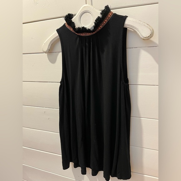 PEBBLE AND STONE Sleeveless Black Tunic with Fringed collar – Size M - Picture 6 of 7